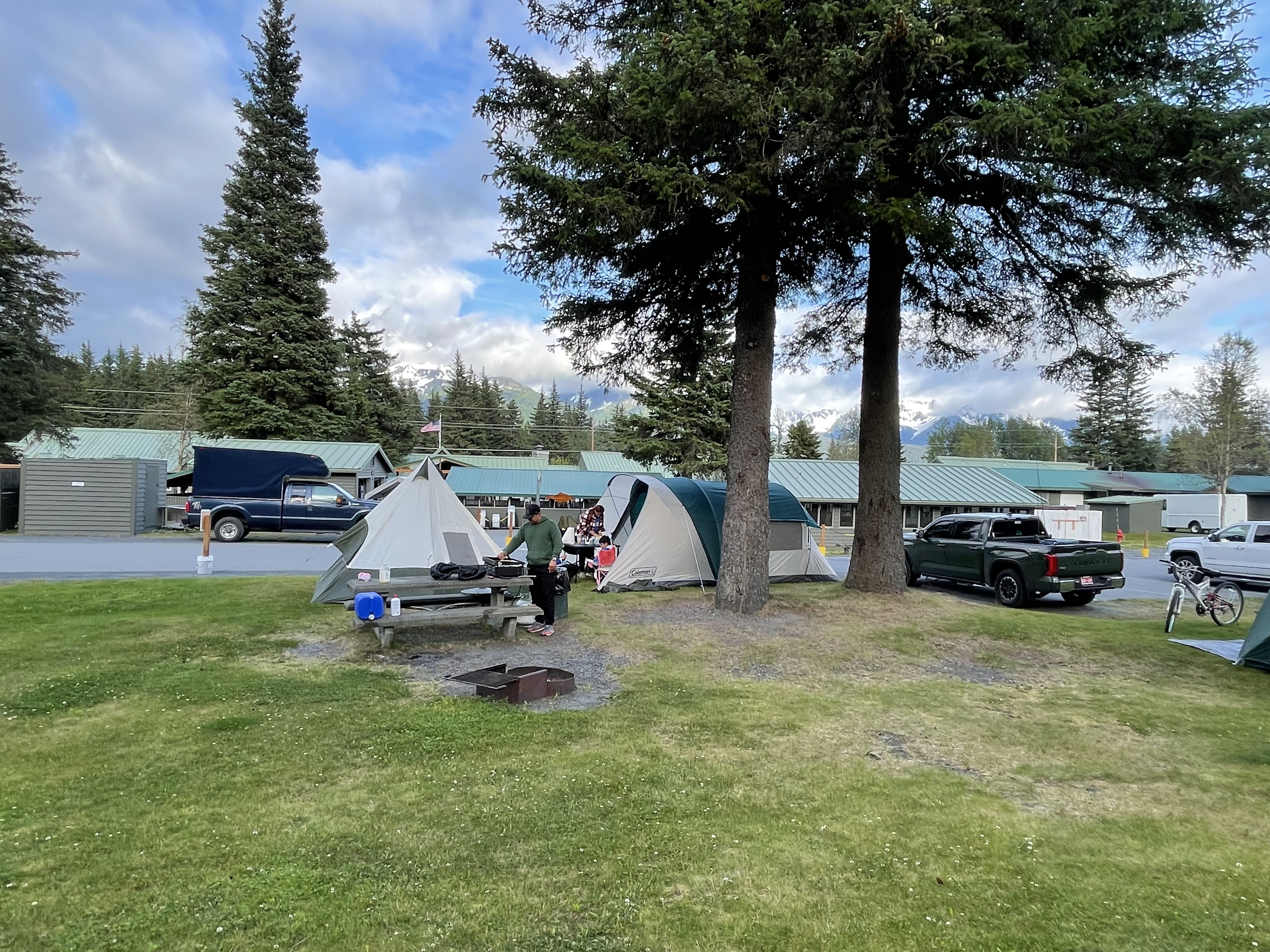 Tent 2.jpg